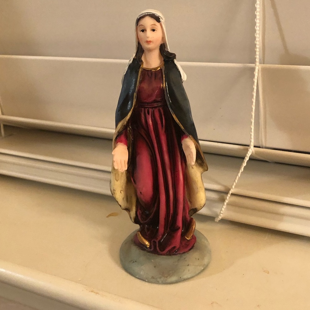 K's Collection Mother Mary Figurine